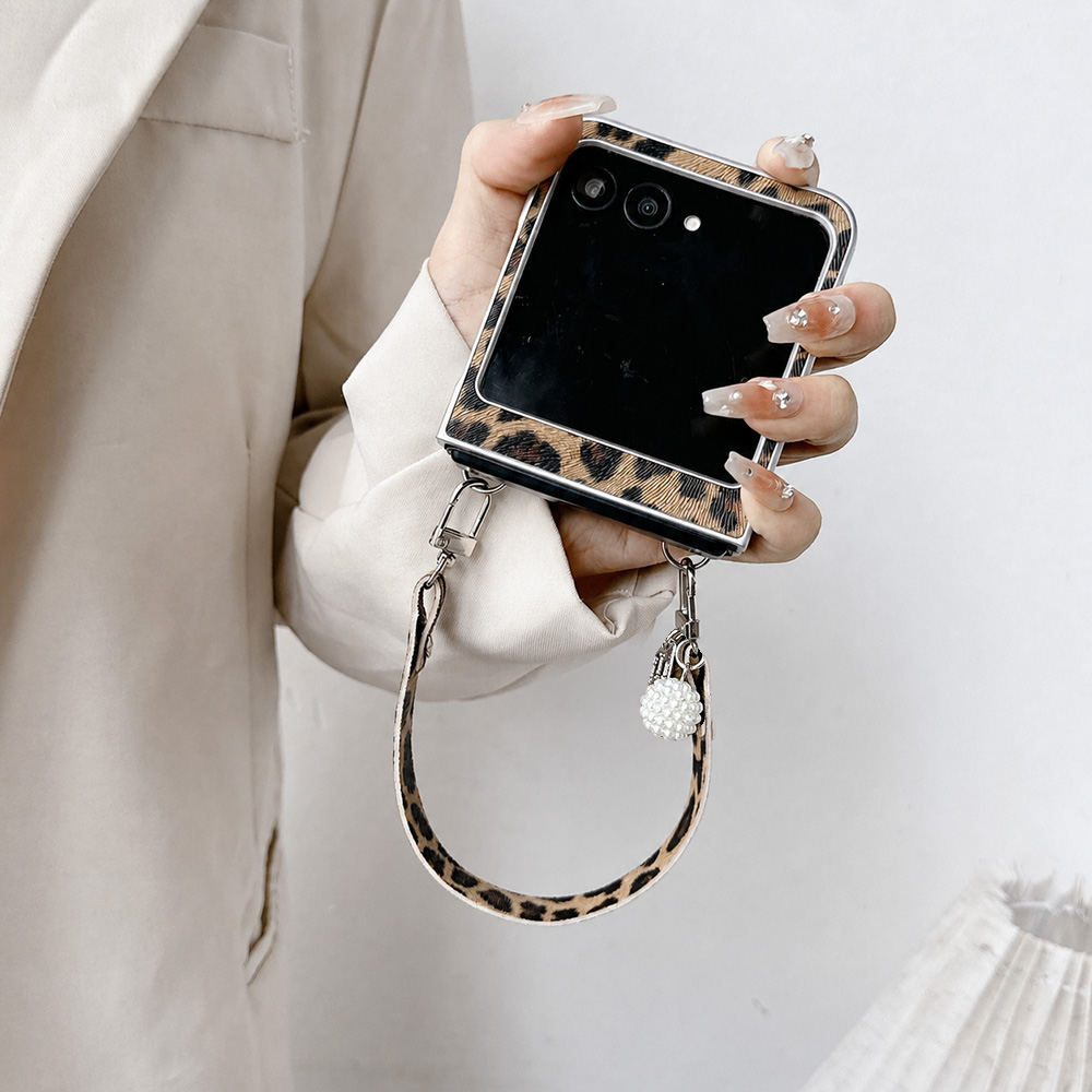 ヒョウ柄折りたたみフリップ電話ケース Motorola Ra - Men Accessories Style のレビューと価格