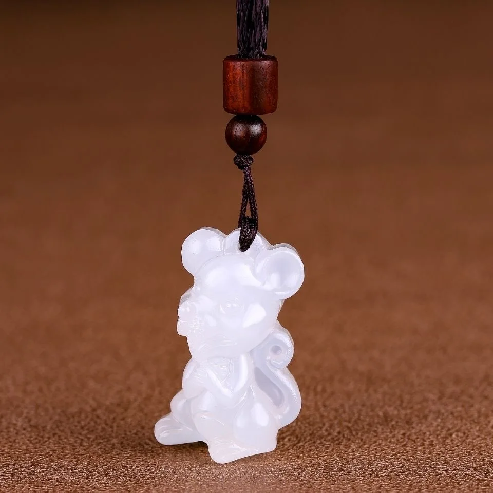 ユニセックスの干支ペンダント,手彫りの幸運のお守り,天然のア - Men Accessories For Hand のレビューと価格