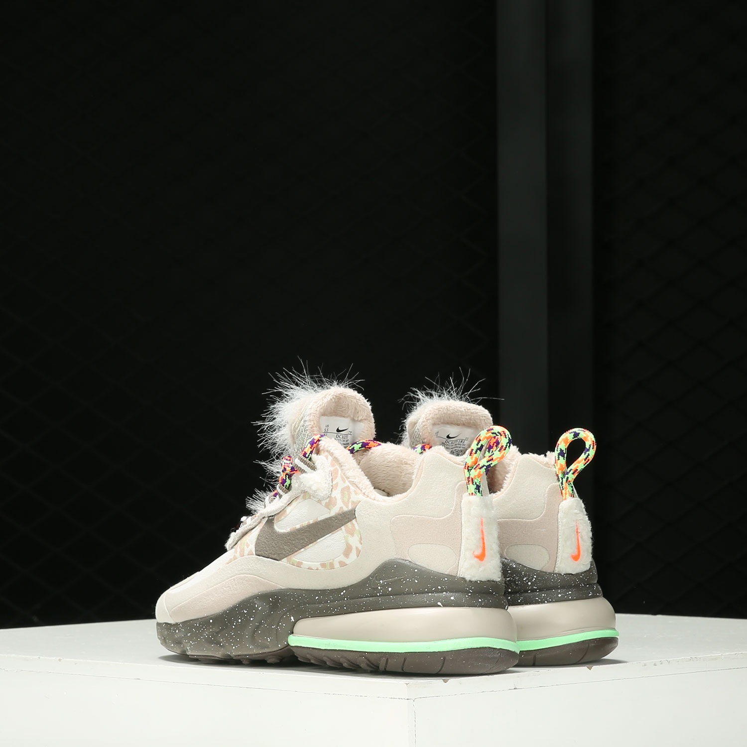 ナイキ純正 AIR MAX 270 REACT レディース  - Nike Shoes Air Max 270 のレビューと価格